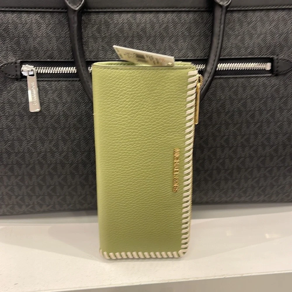 Michael Kors Jet Set Travel Large Pebble Leather Quarter-Zip Wallet NWT